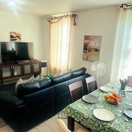 Lovely Quiet Spacious Apartment Around Little Venice Desirable Location By Ricky & Giustina